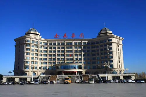 南婁集團大賢煤業(yè)采購巨匠架柱式液壓鉆機